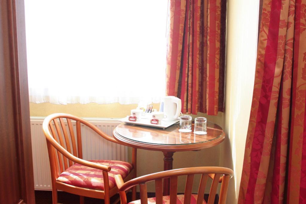 Logis Hotel Hamiot Boulogne-sur-Mer Bilik gambar