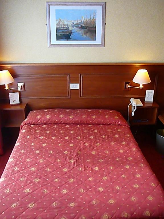 Logis Hotel Hamiot Boulogne-sur-Mer Bilik gambar