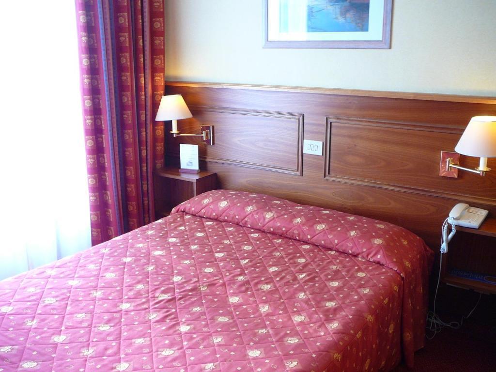 Logis Hotel Hamiot Boulogne-sur-Mer Bilik gambar
